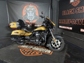 2017 Harley-Davidson® Ultra Limited FLHTK thumb 3