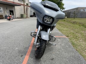 2026 Harley-Davidson® Street Glide® FLHX thumb 2