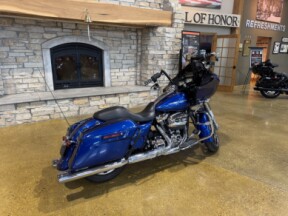 Harley-Davidson® Road Glide® Special 2017 FLTRXS SUPERIOR BLUE thumb 3