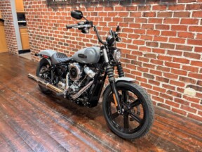 FXBB 2026 Street Bob® thumb 3