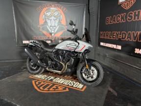 2026 Harley-Davidson® Pan America® 1250 ST RA1250ST thumb 3
