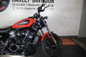 2026 Harley-Davidson® Nightster™ RH975 thumb 2