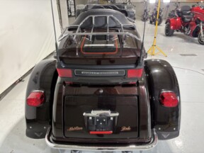 2011 Harley-Davidson® Tri Glide™ Ultra Classic® Two-Tone Merlot Sunglo/Vivid Black thumb 0