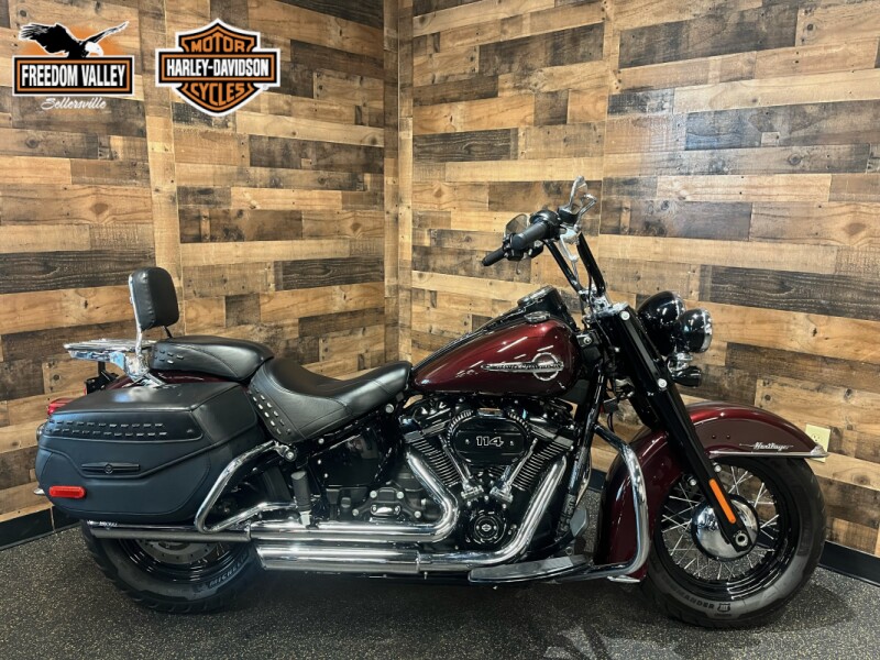 2018 Harley-Davidson® Heritage Classic 114 Twisted Cherry FLHCS