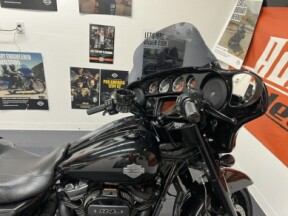 2021 Harley-Davidson® Street Glide® Special Vivid Black - Black Finish thumb 2