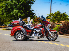 FLHTCUTG 2024 Tri Glide™ Ultra thumb 1
