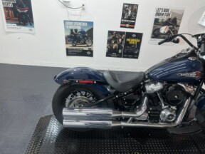 2019 Harley-Davidson® Softail Slim® thumb 2