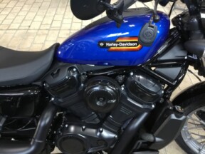 2025 Harley-Davidson® Nightster® Special Blue Burst thumb 3