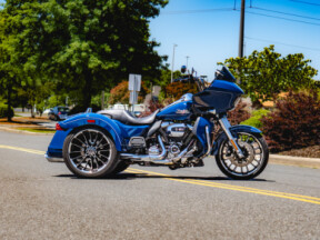 FLTRT 2023 Road Glide® 3 thumb 1