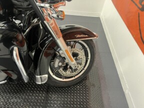 2019 Harley-Davidson® Electra Glide® Ultra Classic® Vivid Black thumb 1