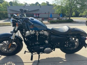 2022 Harley-Davidson® Forty-Eight® Reef Blue thumb 3