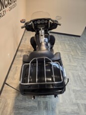 2016 Harley-Davidson® Ultra Limited Vivid Black FLHTK thumb 1