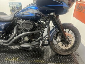 2019 Harley-Davidson® Road Glide® Special thumb 2