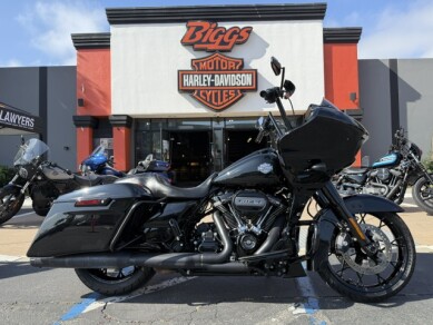 2021 Harley-Davidson® Road Glide® Special Vivid Black