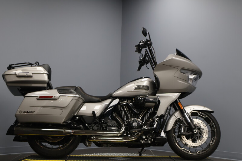 2023 Harley-Davidson® CVO™ Road Glide® FLTRXSE