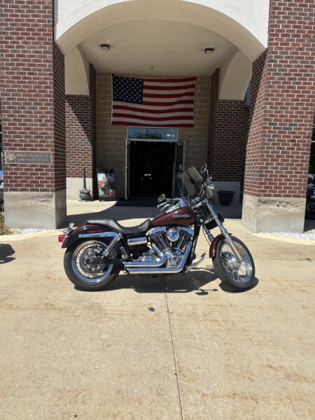 FXDC 2011 Super Glide® Custom