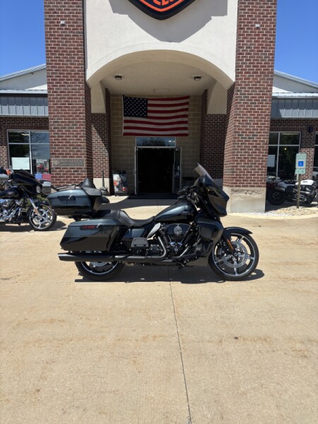 Harley-Davidson® Street Glide® Ultra 2025 FLHXU