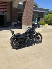 XL 883N 2019 Iron 883™ thumb 2