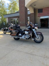 FLHTK 2011 Electra Glide® Ultra Limited thumb 3