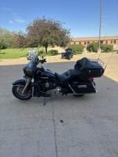 2012 Harley-Davidson® Electra Glide® Ultra Limited Vivid Black thumb 0
