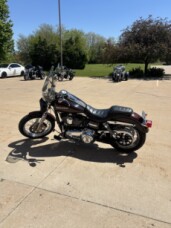 FXDC 2011 Super Glide® Custom thumb 1