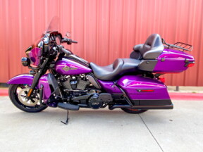2024 Harley-Davidson® Ultra Limited FLHTK thumb 3
