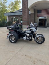 FLHTCUTG 2020 Tri Glide® Ultra thumb 3