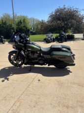 FLTRX 2026 Road Glide® thumb 1