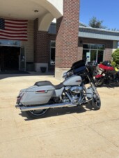 FLHX 2026 Street Glide® thumb 2
