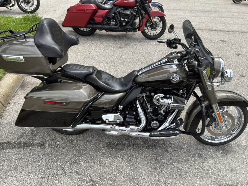FLHRSE5 2014 CVO™ Road King®
