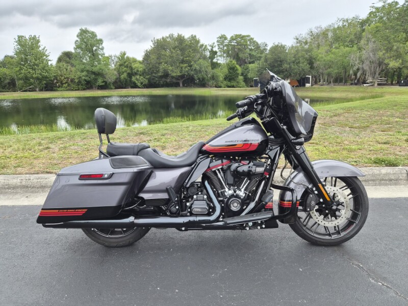FLHXSE 2020 CVO™ Street Glide®