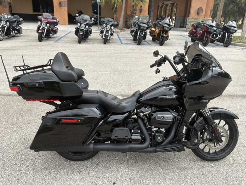 FLTRXS 2019 Road Glide® Special