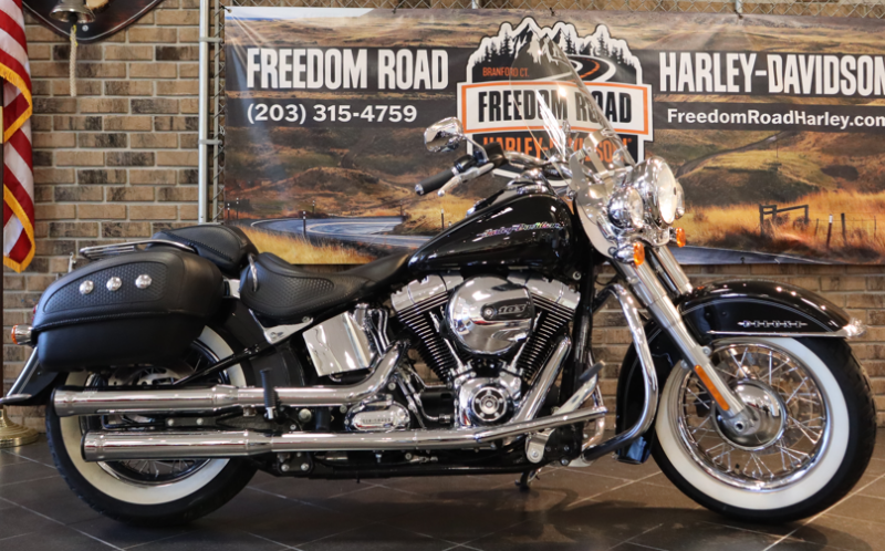2017 Softail® Deluxe (FLSTN)