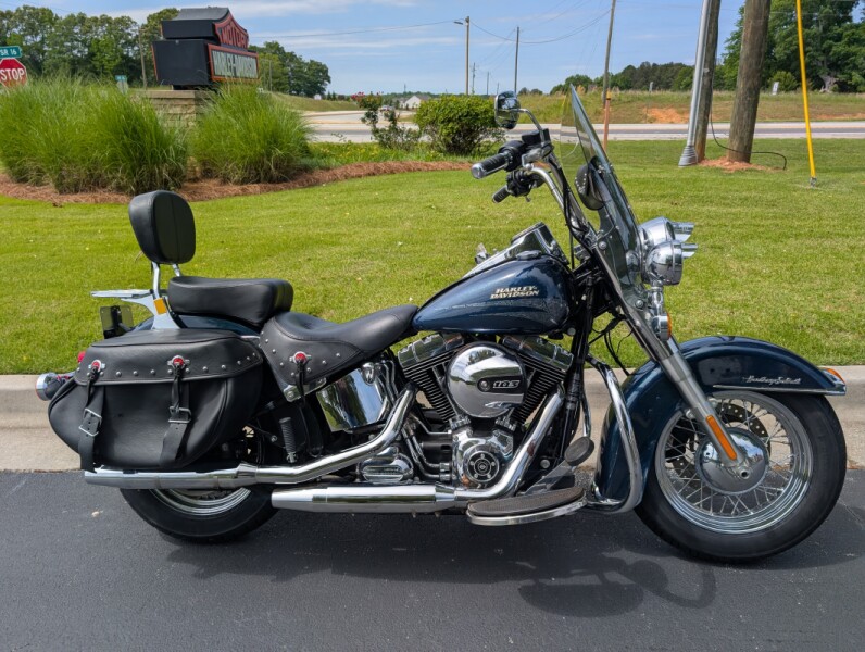 2016 Harley-Davidson® Heritage Softail® Classic Custom Colour Cosmic Blue Pearl