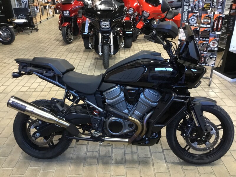 2022 Harley-Davidson® Pan America™ 1250 Special Black