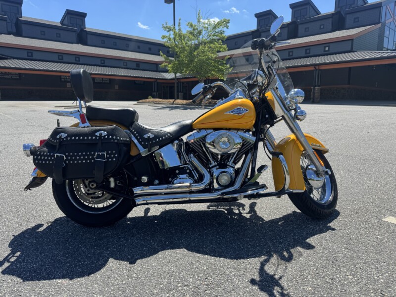 2011 Harley-Davidson® Heritage Softail® Classic Chrome Yellow