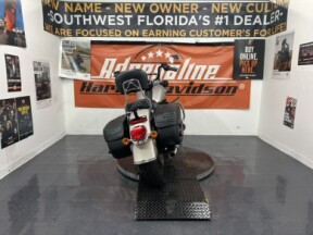 2018 Harley-Davidson® Heritage Classic thumb 3