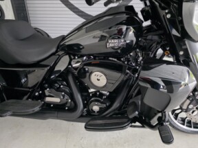 2026 Harley-Davidson® Street Glide 3 Limited Vivid Black Black Trim thumb 0
