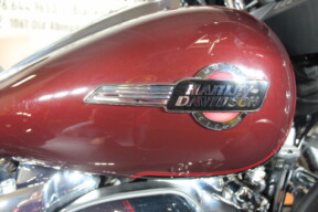 2022 Harley-Davidson® Tri Glide® Ultra FLHTCUTG thumb 1