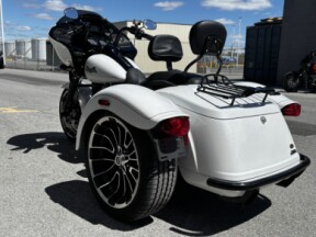 2025 Harley-Davidson® Road Glide® 3 White Onyx Pearl - Black Finish thumb 1