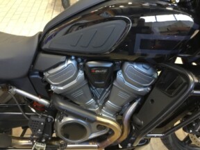 2022 Harley-Davidson® Pan America™ 1250 Special Black thumb 3