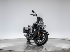 2026 Harley-Davidson FLHC Heritage Classic in Vivid Black with 10 miles thumb 2