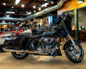 Harley-Davidson® Street Glide® 2026 FLHX 0034594897 MIDNIGHT EMBER thumb 2