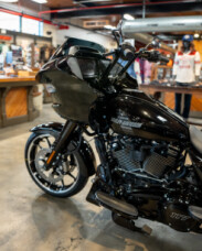 Harley-Davidson® Road Glide 3 2026 FLTRT 34683622 VIVID BLACK thumb 2
