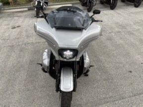 FLHXSE 2023 CVO™ Street Glide® thumb 2