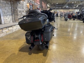 FLTRX 2025 Road Glide™ thumb 2