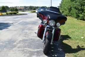 2011 Harley-Davidson® CVO™ Ultra Classic® Electra Glide® thumb 2