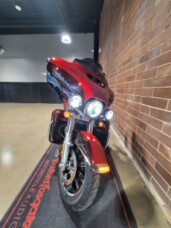 2018 Harley-Davidson® Ultra Limited Low Wicked Red/Twisted Cherry FLHTKL thumb 1
