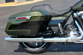 2026 Harley-Davidson® Road Glide® Olive Steel Metallic / Vivid Black Chrome Trim thumb 0