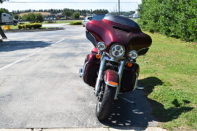 2015 Harley-Davidson® Electra Glide® Ultra Classic™ thumb 2